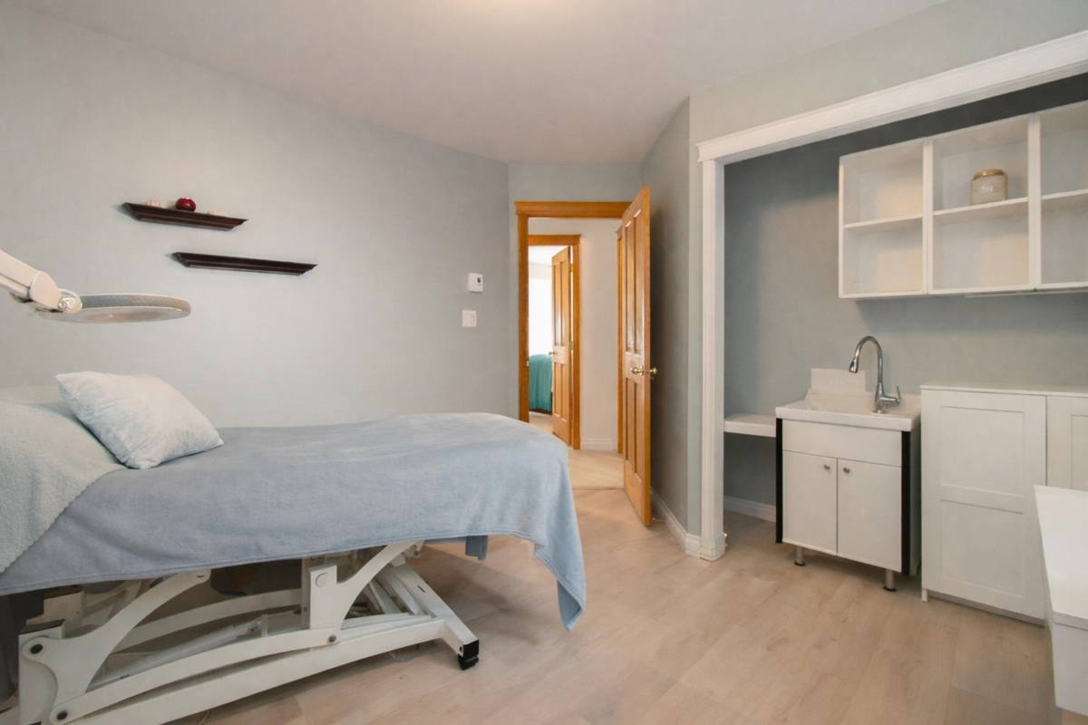 Garage Interior Photo of 40409 Perth Drive, Squamish, BC