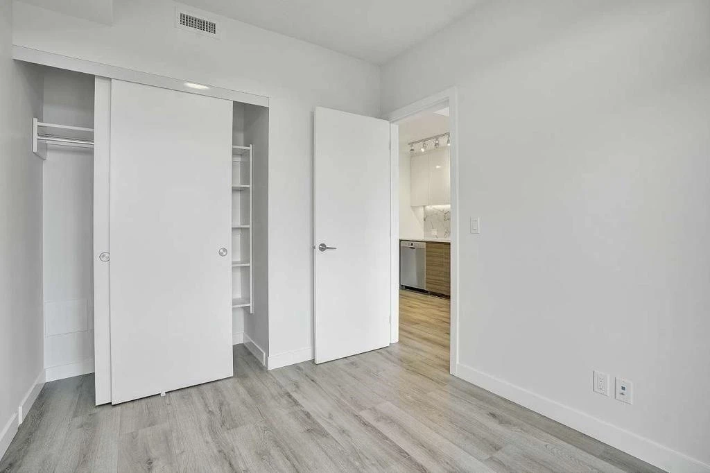Dining Area Photo of 1202 10626 City Parkway, Surrey, BC