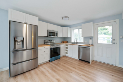 Hot Tub / Spa Photo of 2107 Essex Drive, Abbotsford, BC