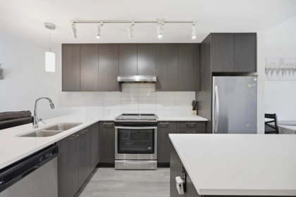 Kitchen Island Photo of 97 32633 Simon Avenue, Abbotsford, BC