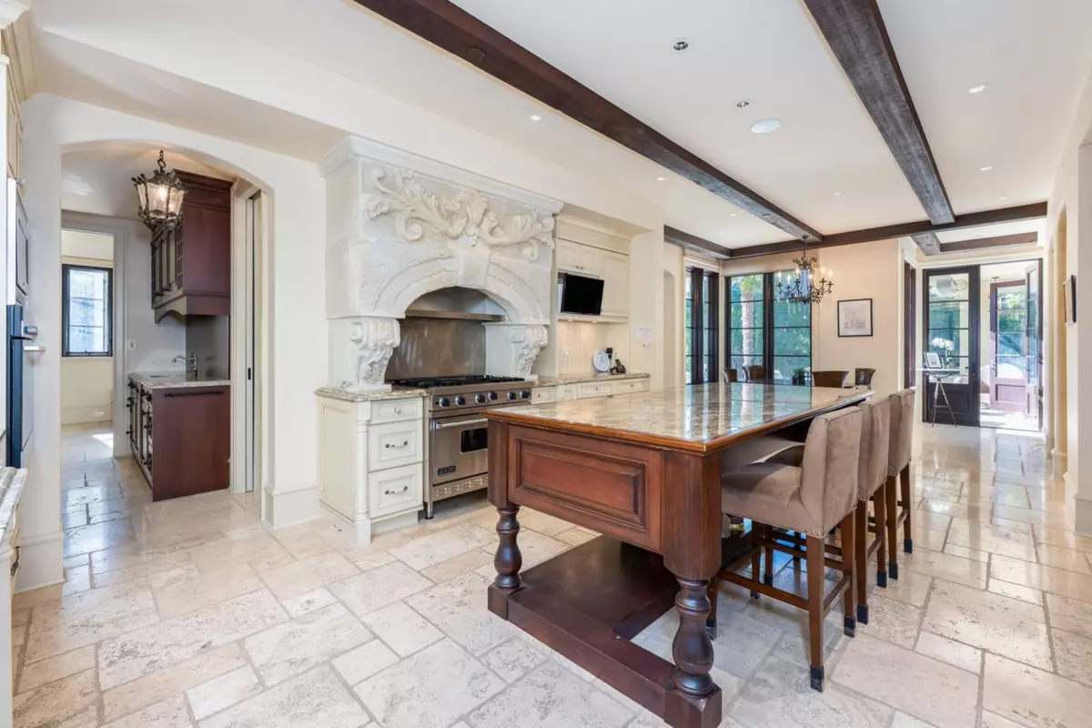 Family Room Photo of 1198 W 55th Avenue, Vancouver, BC