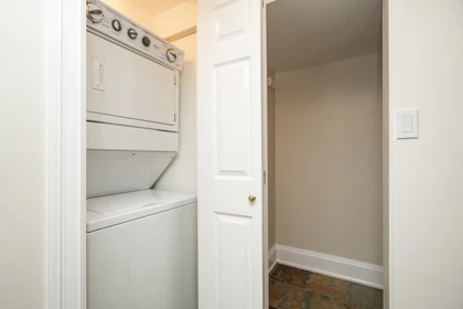 Hallway Photo of 1562 W 62nd Avenue, Vancouver, BC