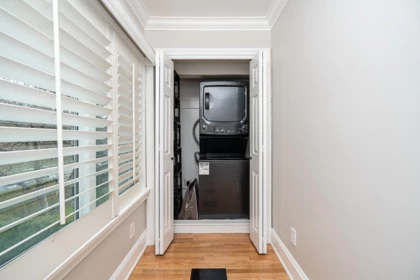 Powder Room Photo of 1562 W 62nd Avenue, Vancouver, BC