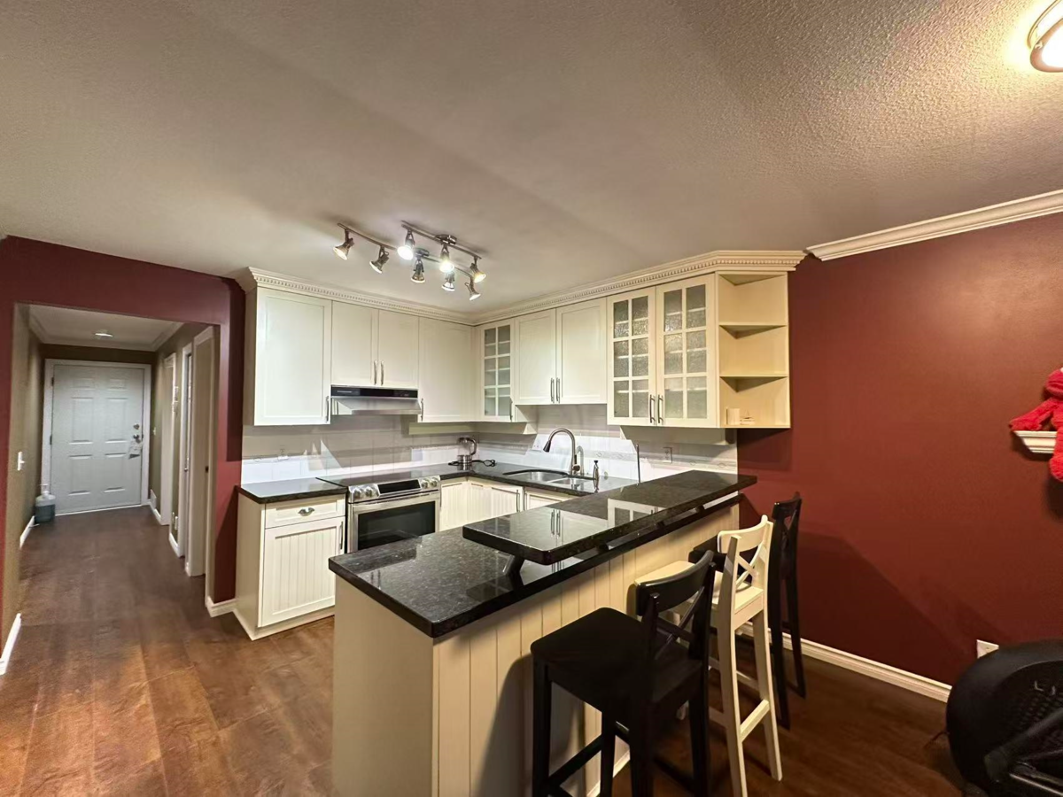 Living Room Photo of 37 Deerwood Place, Port Moody, BC