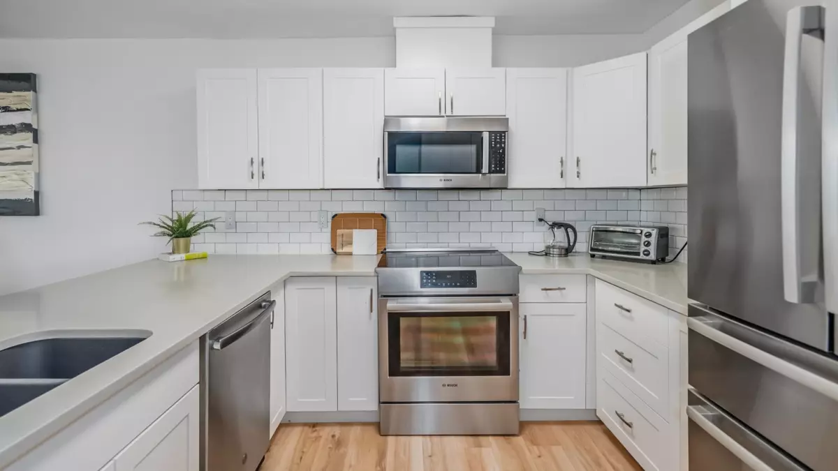 Family Room Photo of 307 15272 19 Avenue, Surrey, BC