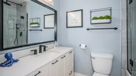 Mudroom Photo of 307 15272 19 Avenue, Surrey, BC