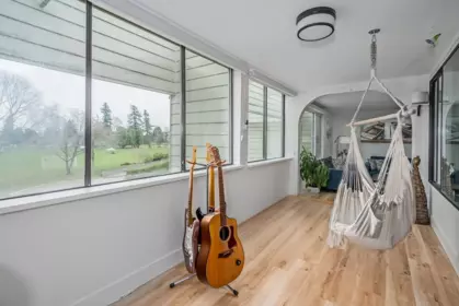 Staircase Photo of 307 15272 19 Avenue, Surrey, BC