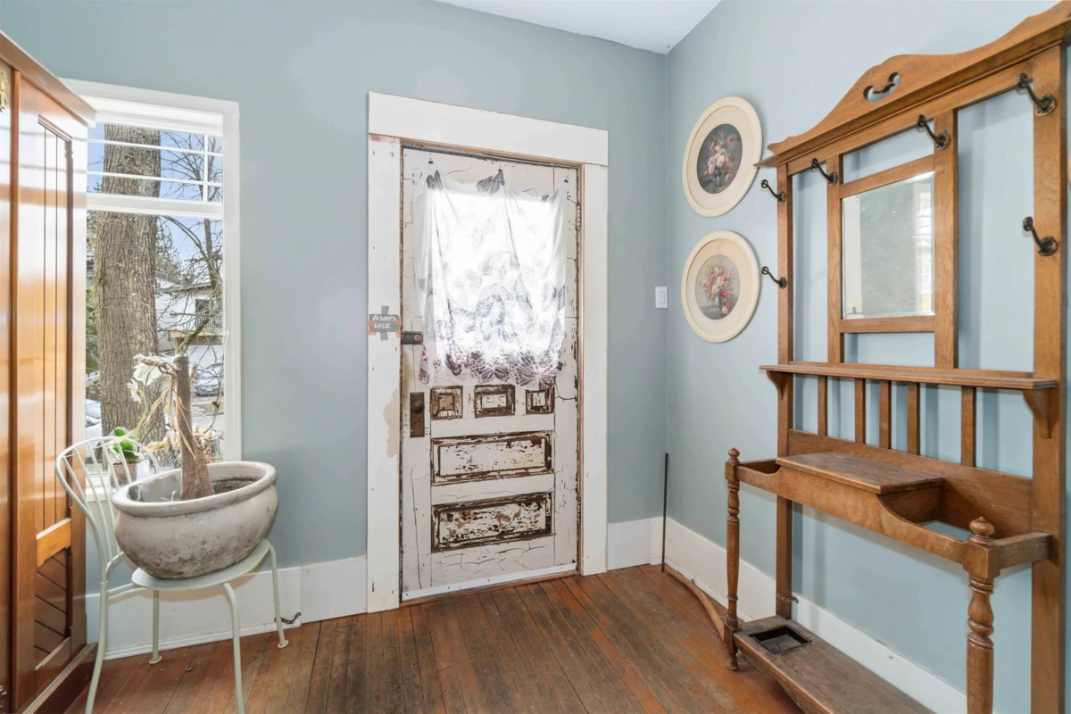 Family Room Photo of 1783 E 37th Avenue, Vancouver, BC