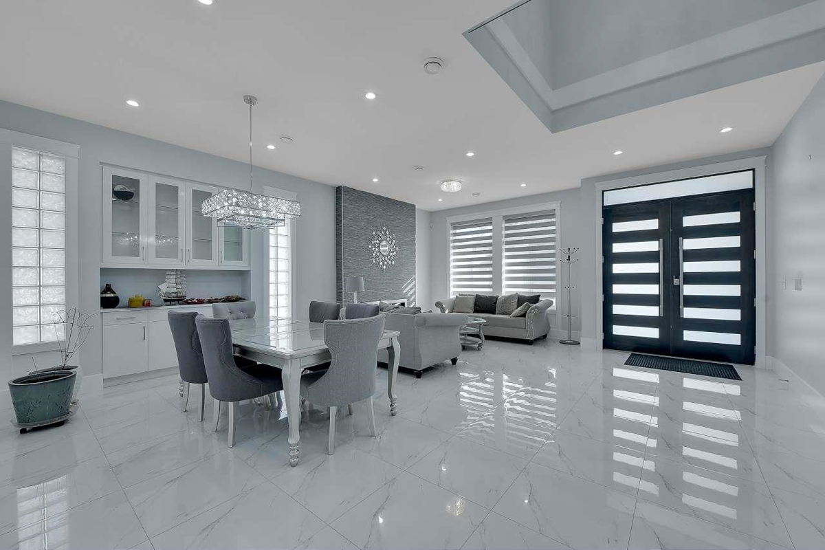 Living Room Photo of 16945 60 Avenue, Surrey, BC