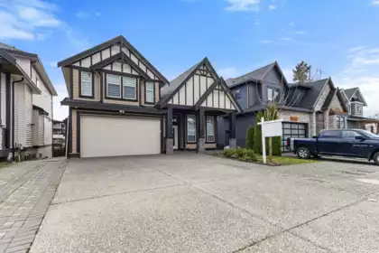 Fitness Center Photo Near 31022 Headwater Place, Abbotsford, BC
