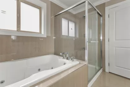 Hallway Photo of 31022 Headwater Place, Abbotsford, BC