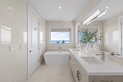 Guest Bathroom Photo of 3185 Benbow Road, West Vancouver, BC