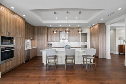 Kitchen Island Photo of 3185 Benbow Road, West Vancouver, BC