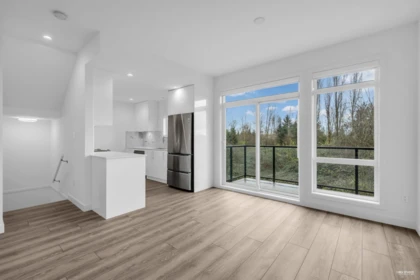 7 4300 Thompson Road, Richmond, BC, Richmond — Townhouse for sale