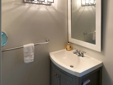 Hot Tub / Spa Photo of 925 E 19th Avenue, Vancouver, BC