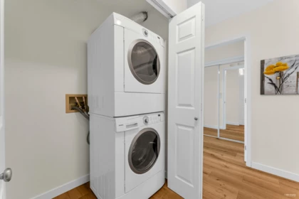 Powder Room Photo of 302 4758 53 Street, Delta, BC