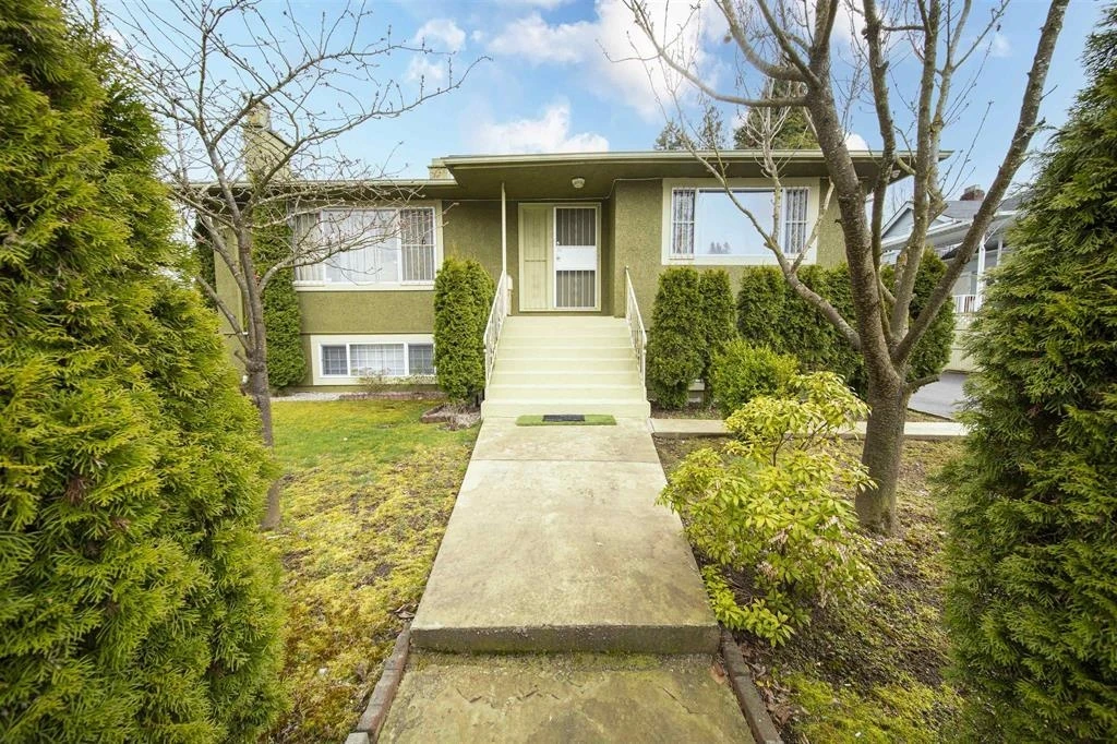 Living Room Photo of 7340 Imperial Street, Burnaby, BC