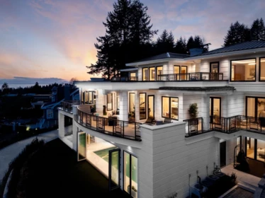 Hot Tub / Spa Photo of 835 Farmleigh Road, West Vancouver, BC