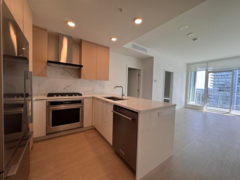 1307 699 Whiting Way, Coquitlam, BC