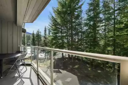 212 4800 Spearhead Drive, Whistler, BC, Whistler — Apartment/Condo for sale