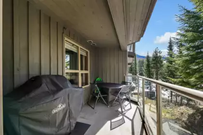212 4800 Spearhead Drive, Whistler, BC, Whistler — Apartment/Condo for sale