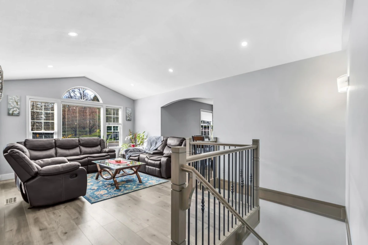 Dining Area Photo of 2 3770 Clearbrook Road, Abbotsford, BC