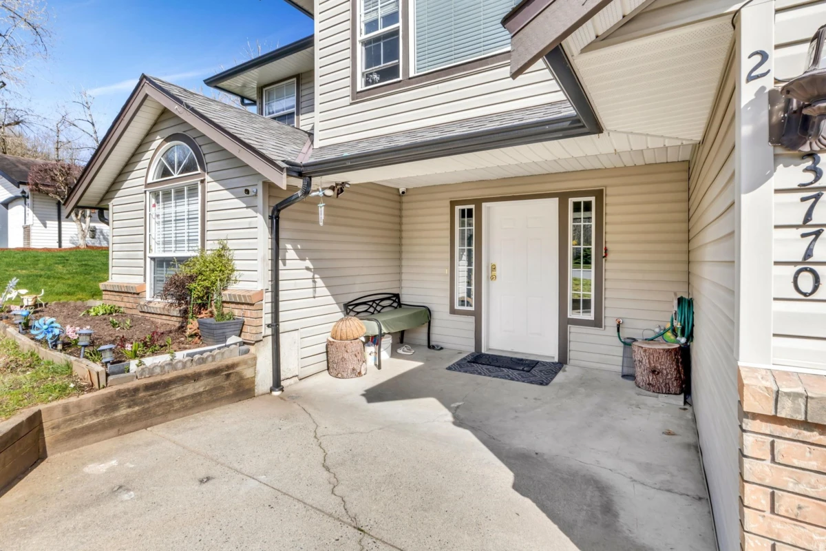 Living Room Photo of 2 3770 Clearbrook Road, Abbotsford, BC