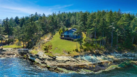 Community Amenities Photo (Clubhouse) of 379 Mary Ann Point Road, Galiano Island, BC