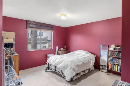 Powder Room Photo of 12717 114 Avenue, Surrey, BC