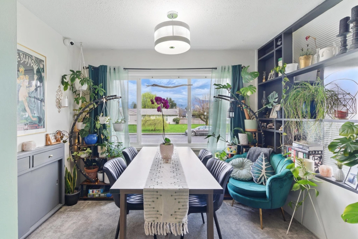 Dining Area Photo of 8687 Elm Drive, Chilliwack, BC