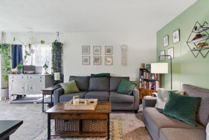 Breakfast Nook Photo of 8687 Elm Drive, Chilliwack, BC
