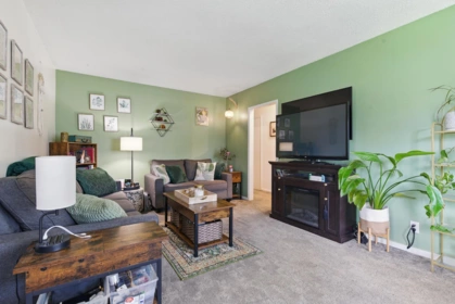 Primary Bedroom Photo of 8687 Elm Drive, Chilliwack, BC