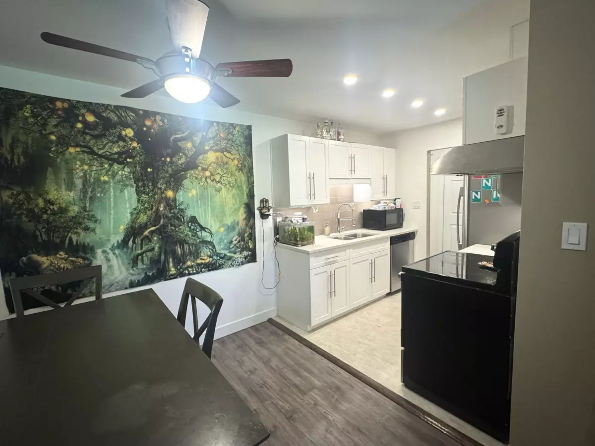 Dining Area Photo of 108 45598 Mcintosh Drive, Chilliwack, BC