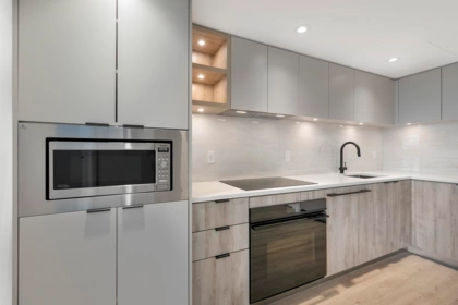 Breakfast Nook Photo of 307 755 Harbourside Drive, West Vancouver, BC