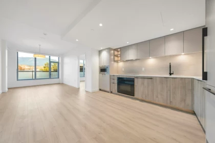 Kitchen Island Photo of 307 755 Harbourside Drive, West Vancouver, BC