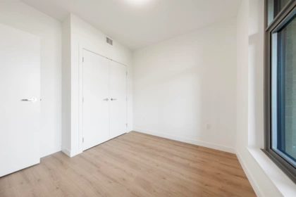 Laundry Room Photo of 307 755 Harbourside Drive, West Vancouver, BC