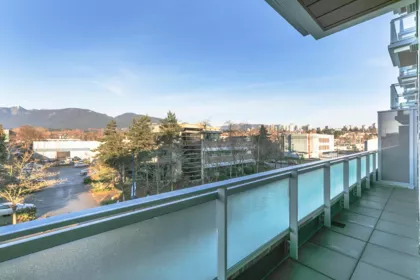 Outdoor Patio Photo of 307 755 Harbourside Drive, West Vancouver, BC