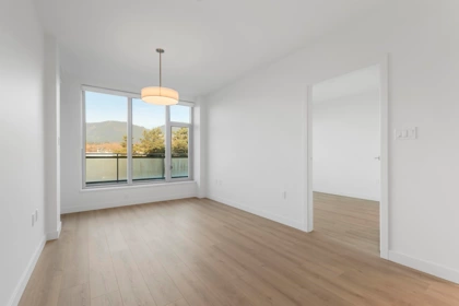 Walk-In Closet Photo of 307 755 Harbourside Drive, West Vancouver, BC