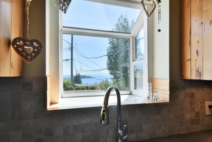 Primary Bedroom Photo of 6508 Lynnwood Court, Sechelt, BC