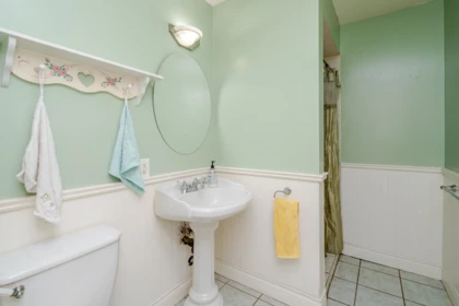 Powder Room Photo of 5007 Boundary Road, Abbotsford, BC