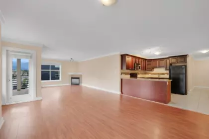 403 1310 Victoria Street, Squamish, BC, Squamish — Apartment/Condo for sale