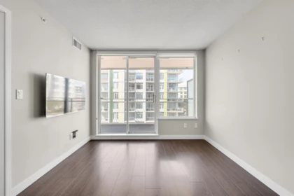 1605 8833 Hazelbridge Way, Richmond, BC, Richmond — Apartment/Condo for sale