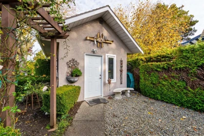 Backyard Photo of 16545 10 Avenue, Surrey, BC