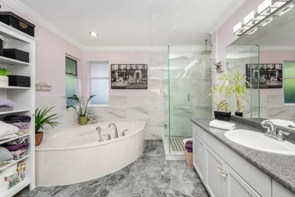 Powder Room Photo of 16545 10 Avenue, Surrey, BC