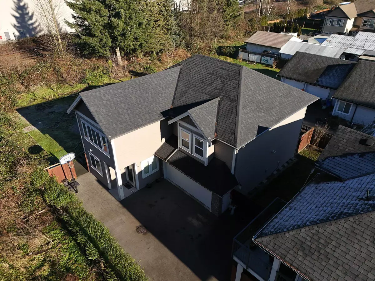 Family Room Photo of 2 20209 98a Avenue, Langley, BC