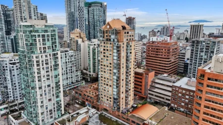 Hot Tub / Spa Photo of 609 1189 Howe Street, Vancouver, BC