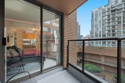Office / Den Photo of 609 1189 Howe Street, Vancouver, BC