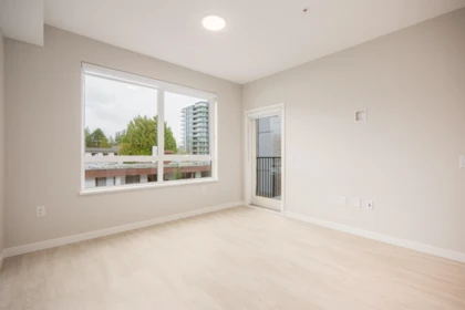 Bedroom 3 Photo of 414 110 E 17th Street, North Vancouver, BC