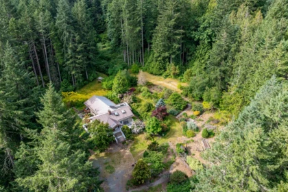 211 Morgan Road, Galiano Island, BC, Galiano Island — Single Family Residence for sale