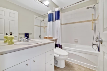 Powder Room Photo of 3264 Clermont Mews, Vancouver, BC
